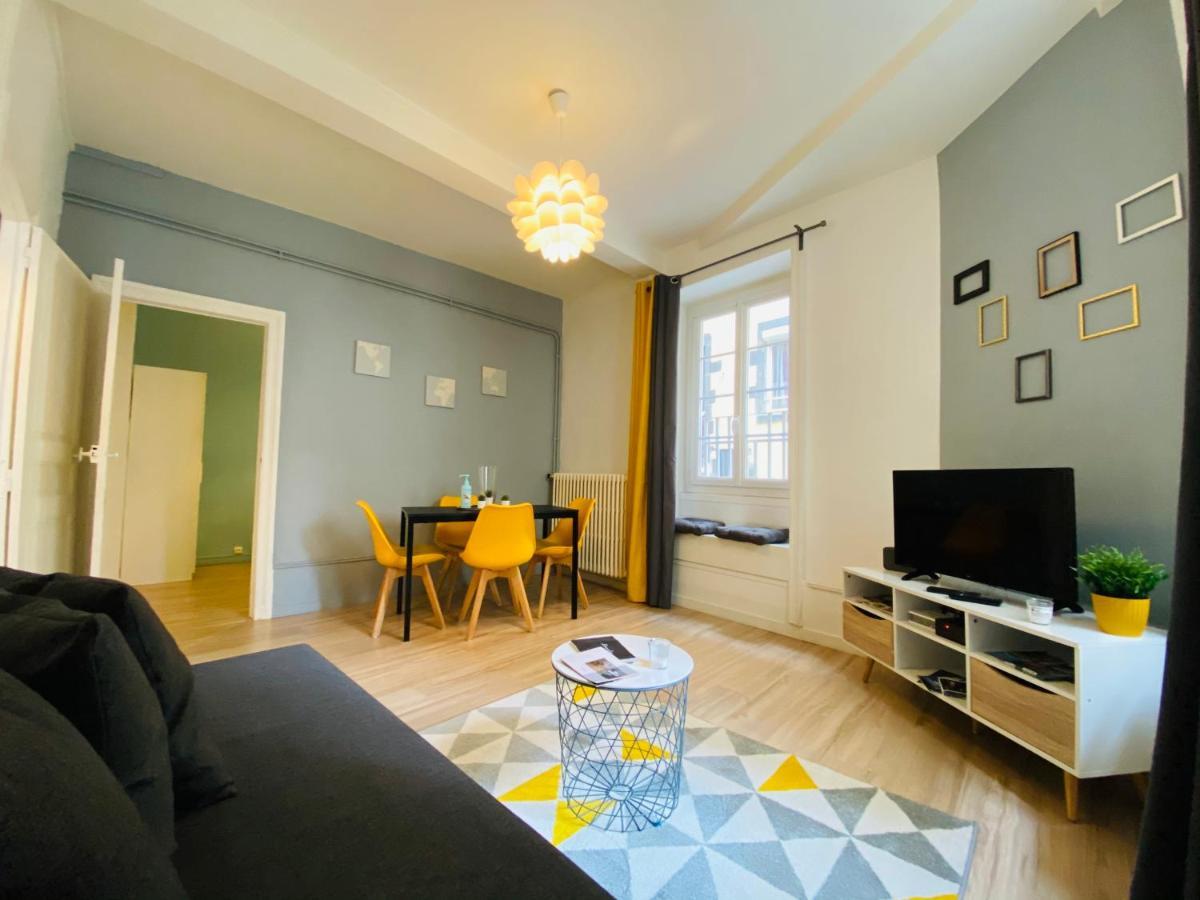 Nid Douillet Sur Plateau Central Clermont-Ferrand Exterior photo