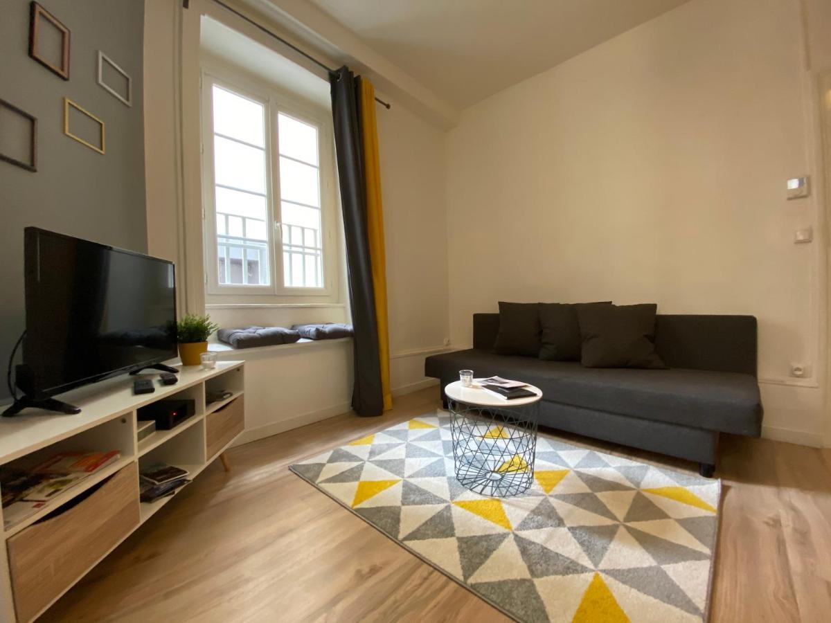 Nid Douillet Sur Plateau Central Clermont-Ferrand Exterior photo